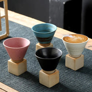 Aritō Kegelförmige Espressotasse aus Steingut – Ruhige Form für bewusste Genussmomente
