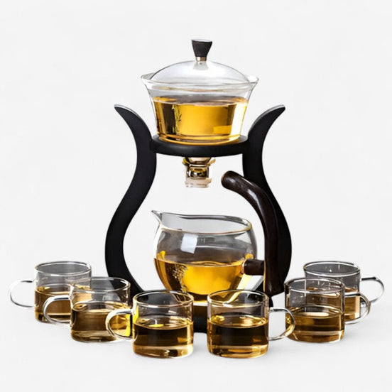 Teekanne aus Glas mit integriertem Teefilter und Griff