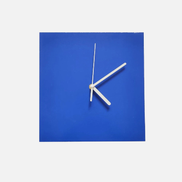 Azuron Geometrische Wanduhr – Moderner Akzent in Blau