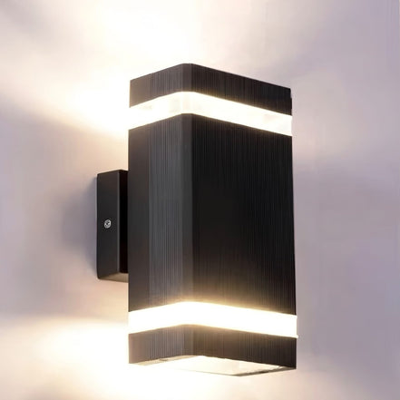 Black Outdoor Wall Light – Stylish Design for Enhanced Safety 10