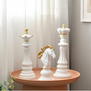 Cavello Dekorative Schachfiguren aus Kunstharz
