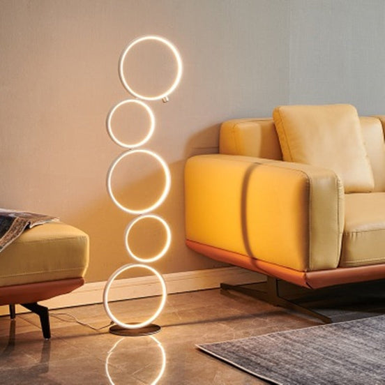 Cirvona LED-Stehleuchte mit Ringelement