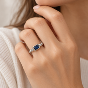 Damen Ring mit ovalem Stein und Krappenfassung – Ovalessa