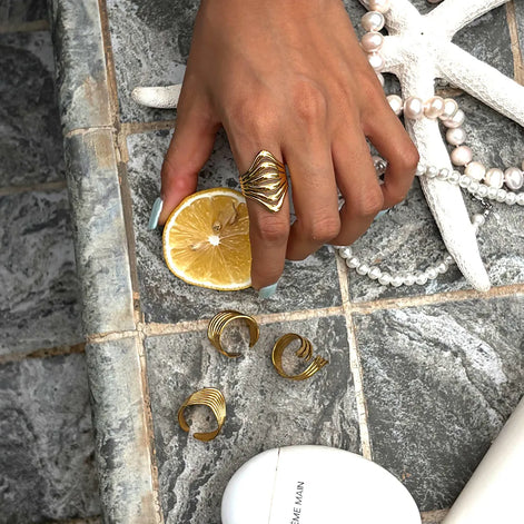Damen Statement-Ring mit mehrlagigem Wellendesign – Ondavella