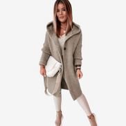 Damen Strickpullover mit Kapuze und Knopfdetails – Elmira