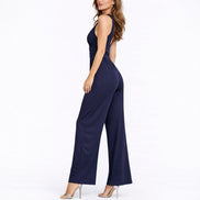 Damen Ärmelloser Jumpsuit mit Tiefem V-Ausschnitt und Weitem Bein – Solmira
