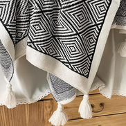 DecoDiamond Geometrische Kuscheldecke – Stilvolle Eleganz für Behagliche Nächte 7