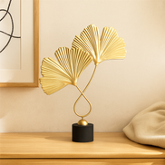 Ginkora Dekorationsobjekt in Blattform – Skulptur für Innenräume
