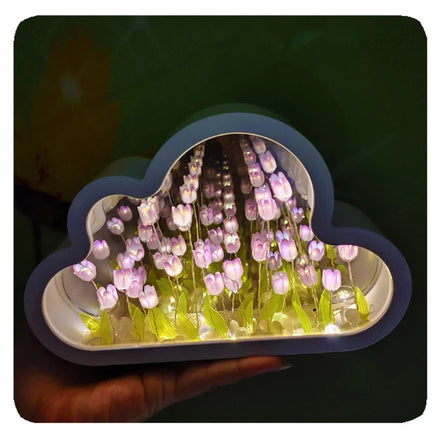 Florina LED-Tischlampe mit Spiegeleffekt und Tulpenmotiv