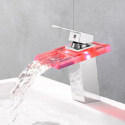 AquaLume Cascade – LED-Wasserhahn mit Wasserfall-Auslauf