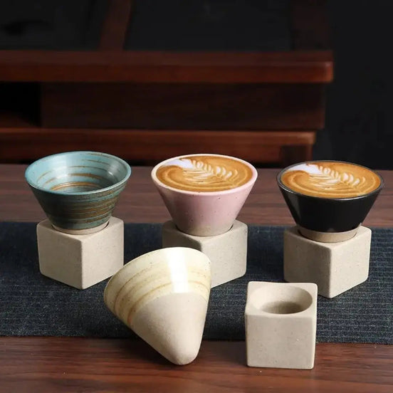 Handgefertigte Kegelförmige Espressotasse – Elegantes Japanisches Design für Genuss 1