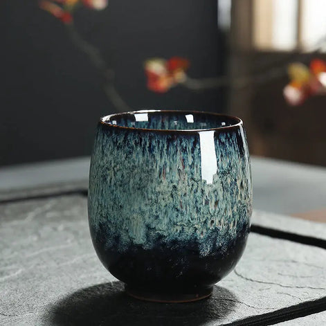 Handgefertigte Teetasse aus Keramik