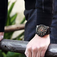 Herren Quarzuhr mit Lederarmband und Chronographenfunktion