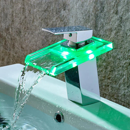 AquaLume Cascade – LED-Wasserhahn mit Wasserfall-Auslauf