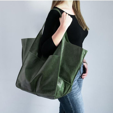 Elvara Handtasche aus Leder im Oversized Design mit mehreren Fächern und großem Innenraum