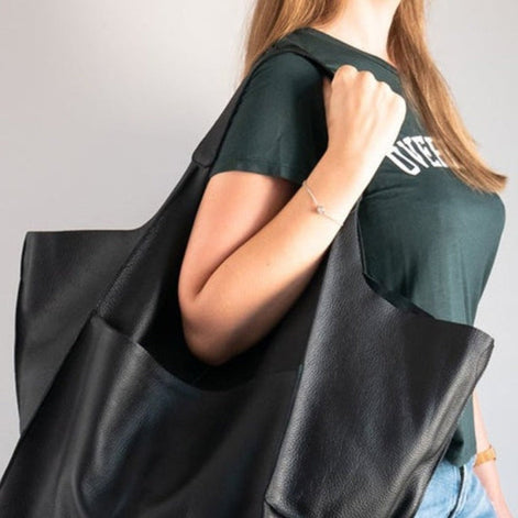 Elvara Handtasche aus Leder im Oversized Design mit mehreren Fächern und großem Innenraum
