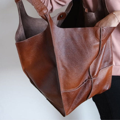 Elvara Handtasche aus Leder im Oversized Design mit mehreren Fächern und großem Innenraum