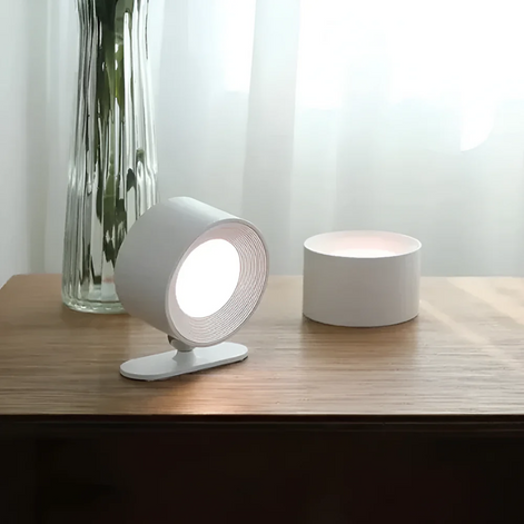 Kabellose LED-Wandleuchte Lunava für flexible Innenbeleuchtung