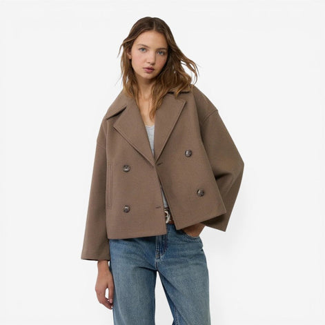 Kurze Damenjacke mit Doppelknopfleiste und langen Ärmeln