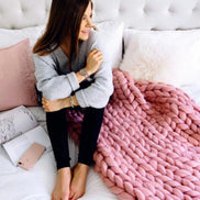 La Maille Majestueuse – Gestrickte Wohndecke für Sofa und Bett