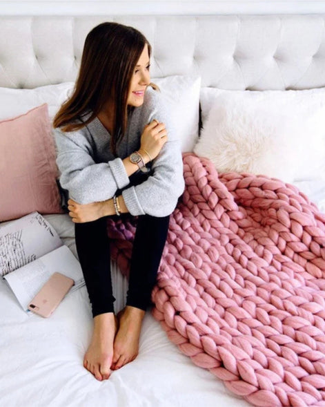 La Maille Majestueuse – Gestrickte Wohndecke für Sofa und Bett