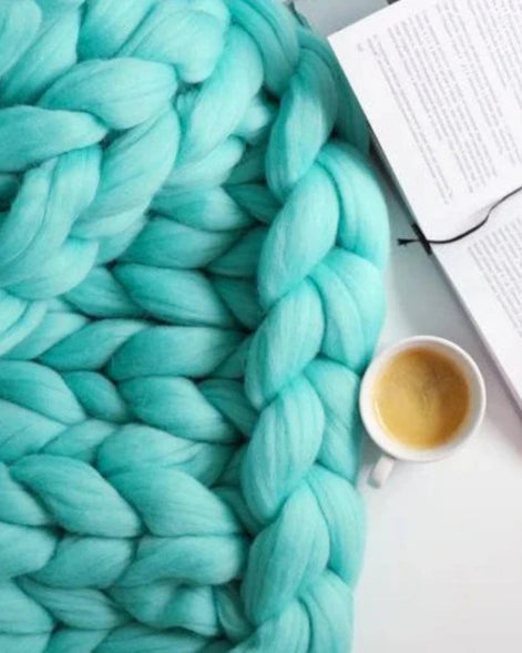 La Maille Majestueuse – Gestrickte Wohndecke für Sofa und Bett