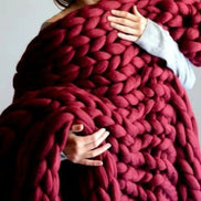La Maille Majestueuse – Gestrickte Wohndecke für Sofa und Bett