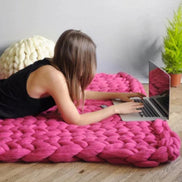 La Maille Majestueuse – Gestrickte Wohndecke für Sofa und Bett