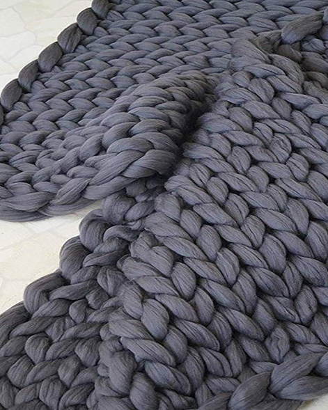 La Maille Majestueuse – Gestrickte Wohndecke für Sofa und Bett