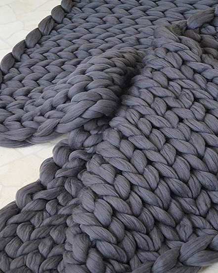 La Maille Majestueuse – Handgefertigte Kuscheldecke für Ultimative Eleganz 6