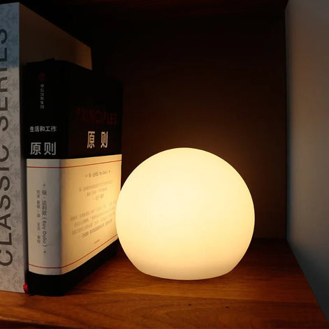 Luminor Kugel-Tischlampe – Tragbare LED-Leuchte mit Farbwechsel