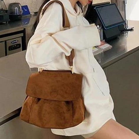 Marvella Umhängetasche – Crossbody Tasche mit verstellbarem Riemen und großem Hauptfach