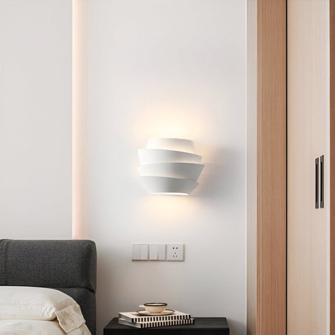 Moderne skandinavische Wandlampe Nordvex mit Doppelstrahler