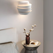 Moderne skandinavische Wandlampe Nordvex mit Doppelstrahler