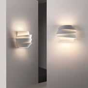 Moderne skandinavische Wandlampe Nordvex mit Doppelstrahler