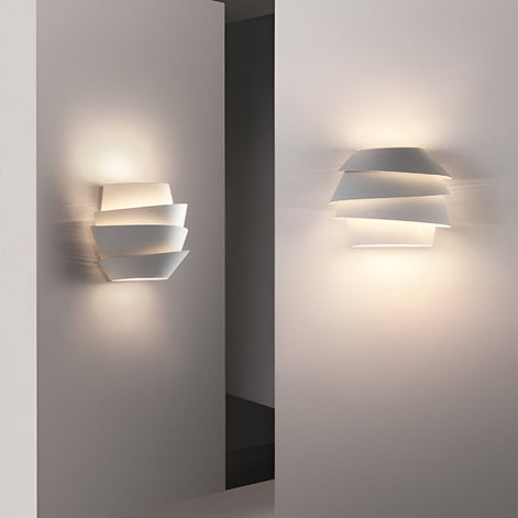 Moderne skandinavische Wandlampe Nordvex mit Doppelstrahler
