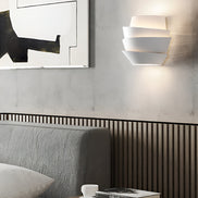 Moderne skandinavische Wandlampe Nordvex mit Doppelstrahler