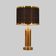 Noctiva Nachttischlampe – Zeitlose Eleganz für ruhige Abende