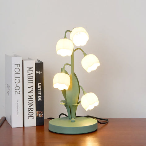 OrchiLume – Tischleuchte mit dekorativem Orchideenmuster
