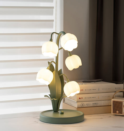 OrchiLume – Tischleuchte mit dekorativem Orchideenmuster