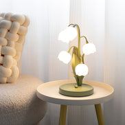 OrchiLume – Tischleuchte mit dekorativem Orchideenmuster