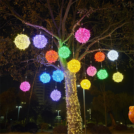Rattina LED-Kugelgirlande – Lichterkette mit Rattankugeln für Innen- und Außenbereiche