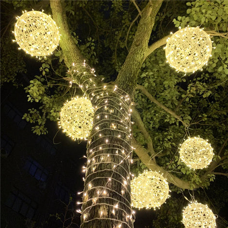 Rattina LED-Kugelgirlande – Lichterkette mit Rattankugeln für Innen- und Außenbereiche