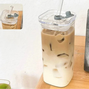Quadra Glasbecher 400 ml mit Deckel und Strohhalm – Quadratische Trinkglasform
