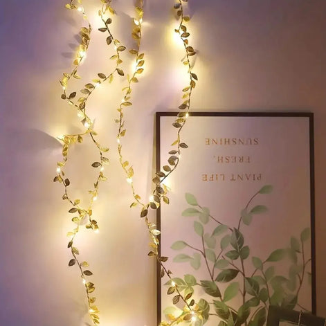 LED Lichterkette mit goldenen Blättern und 20 warmweißen LEDs – Goldelvia
