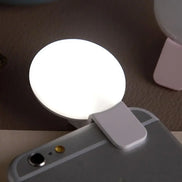 LED Selfie-Licht mit Clip und 3 Helligkeitsstufen – Luvexia