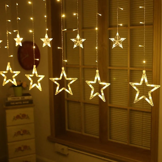 LED Lichtervorhang mit 138 LEDs und hängenden Sternen, 3,5 m – Sternavella