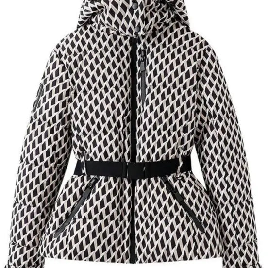 Damen Winterjacke mit Kapuze, Gürtel und wattierter Füllung – Cirella