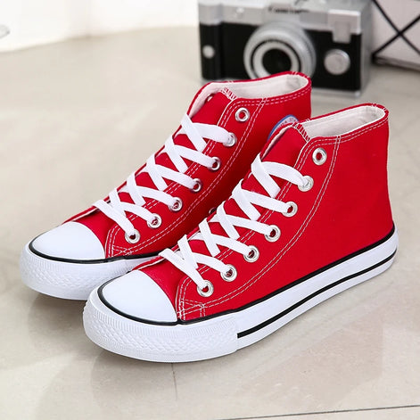 Unisex Canvas Sneakers mit Schnürverschluss und Profilsohle
