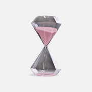 Kreative Sanduhr mit diamantinspiriertem Design für die Tischdekoration